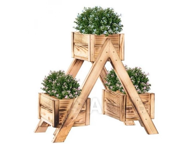 Nagy fából készült virágcserép