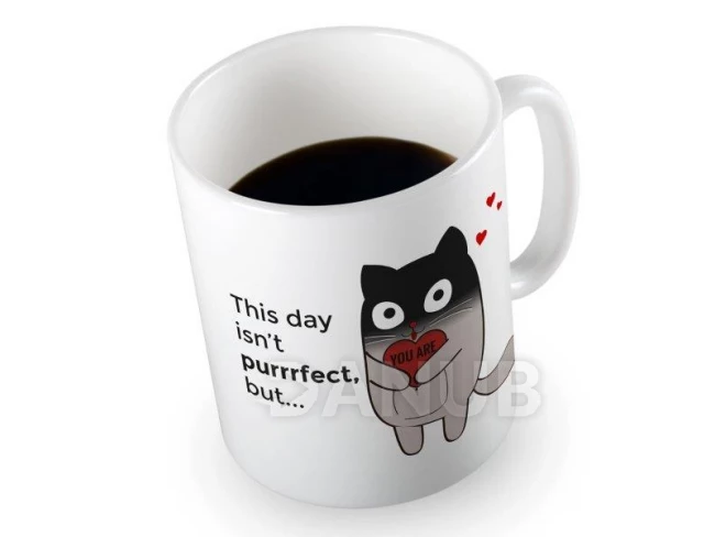 Mágikus bögre macskával