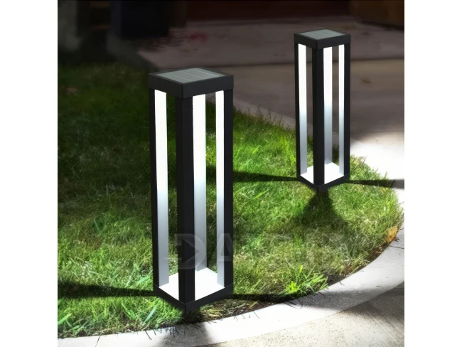 Leszúrható szolár lámpa - 1 melegfehér SMD LED - 10,5 x 10,5 x 46 cm